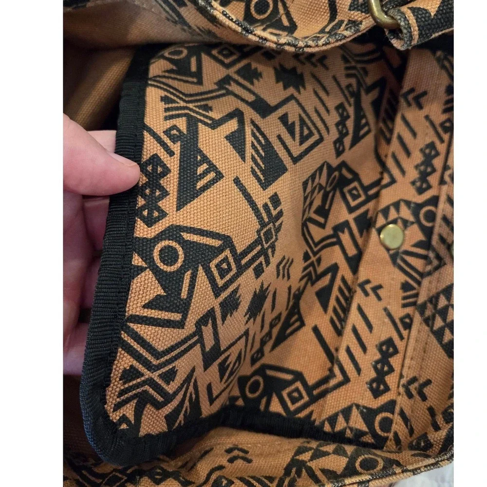 Kavu Canvas Sling‎ Bag Tan Black Geo Print True Outdoor Wear Adjustable Strap